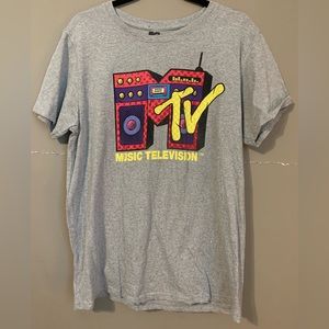 MTV Graphic Tee Size Large